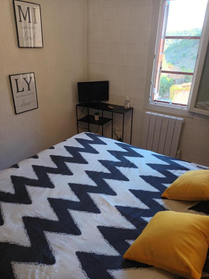 B&B Chambres "Chez Meme Germaine" Caramany 外观 照片